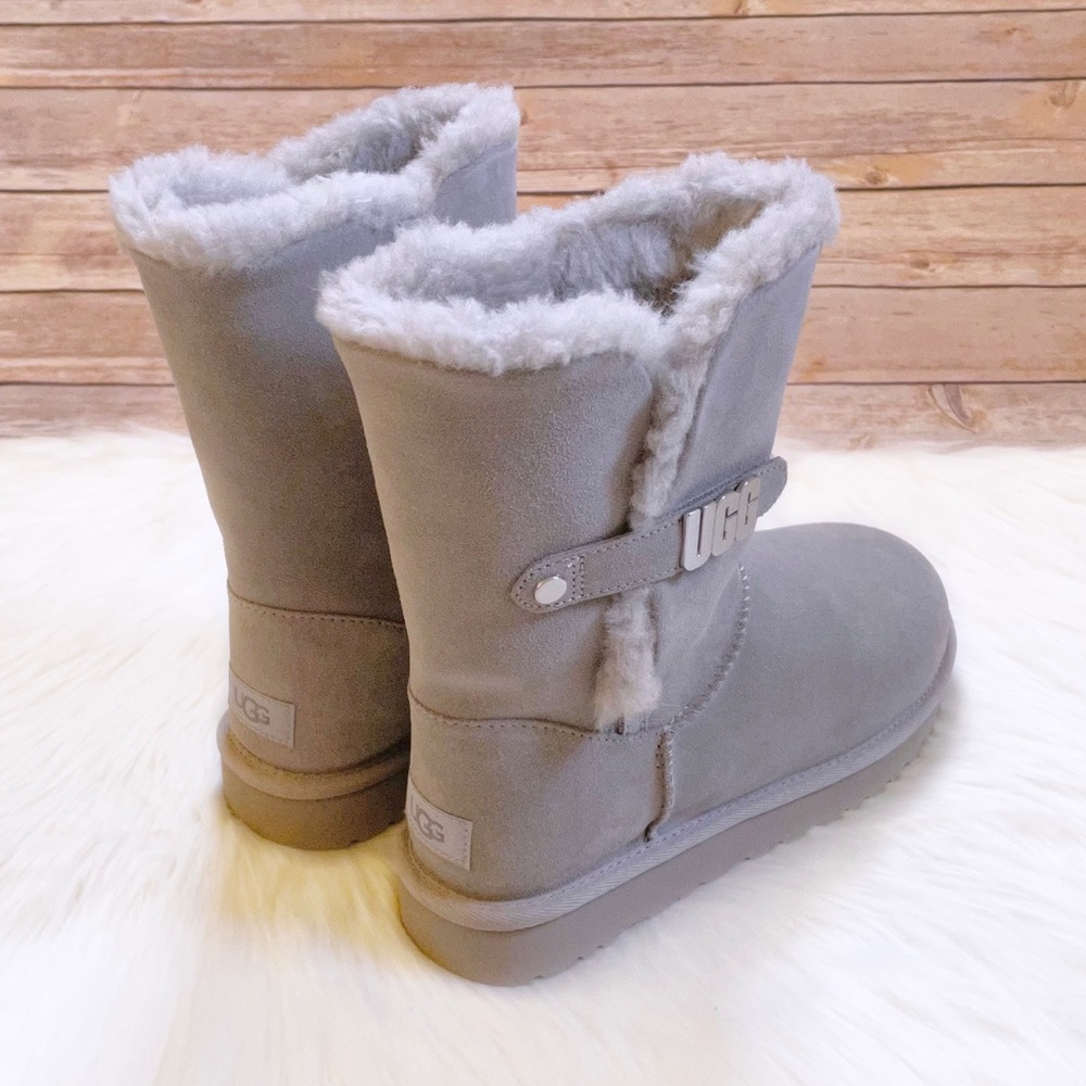 UGG Bailey UGG Metal Graphic Seal Grey Suede Boots - Picture 2 of 9